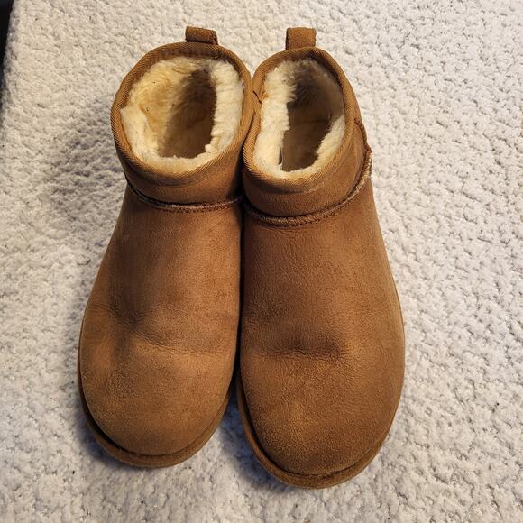 UGG Women's Classic Ultra Mini Chestnut size womens bootie size 8 - Picture 1 of 6